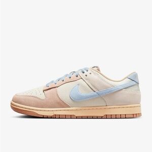NEW WITHOUT TAGS / NEVER WORN | Nike Dunk Low, Women’s Size 7.5